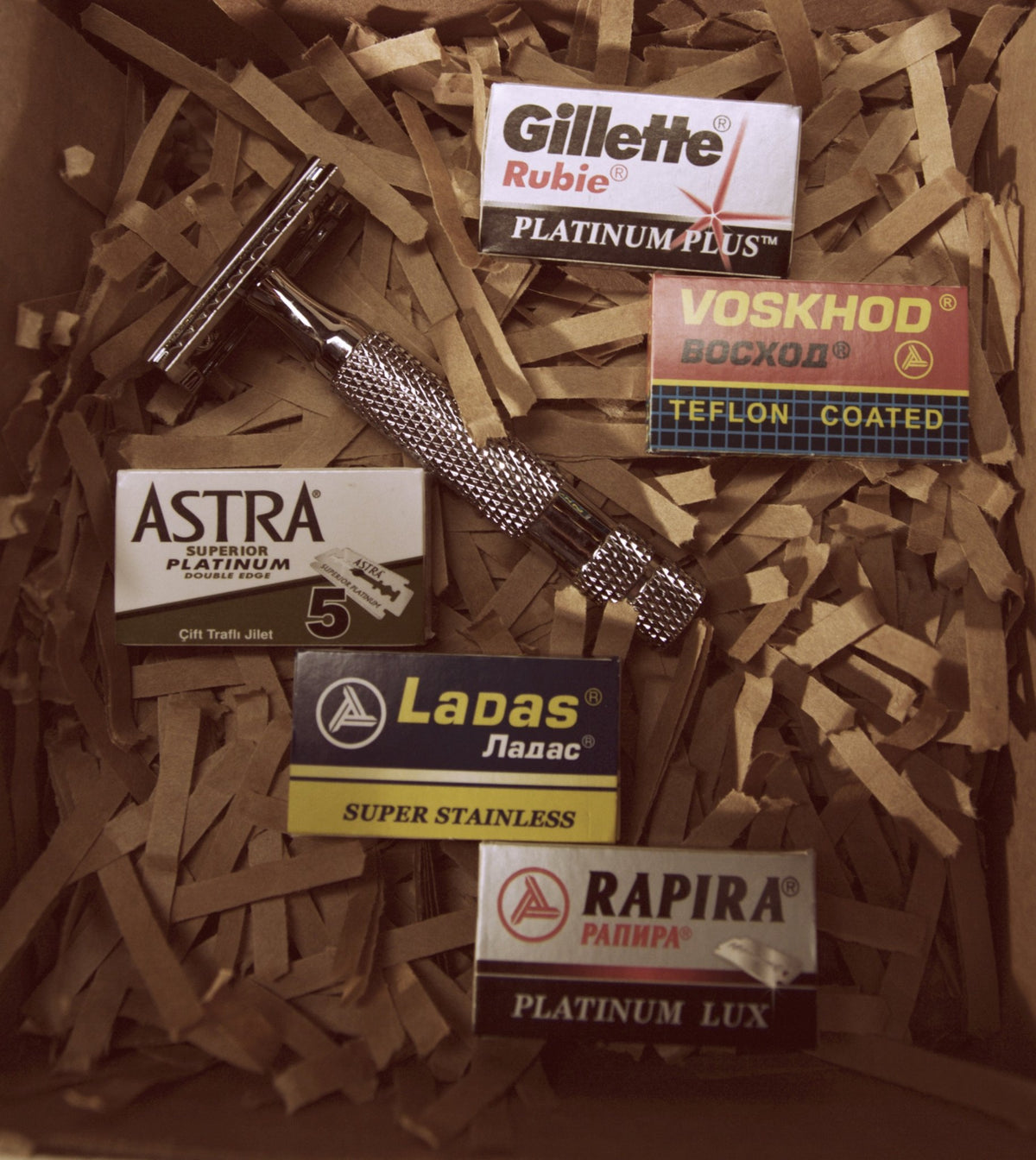 Safety Razor Kit - Double Edge Razor and 25 blade sampler set - SirHare.com